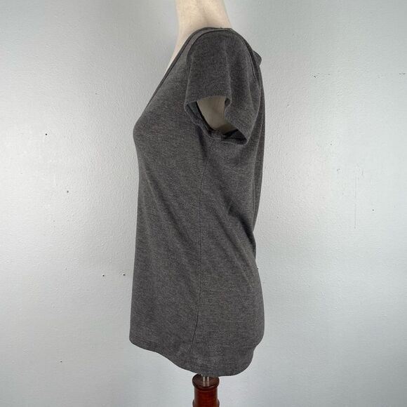 Love on a Hanger Gray V-Neck T-Shirt Size L EUC - Picture 3 of 6